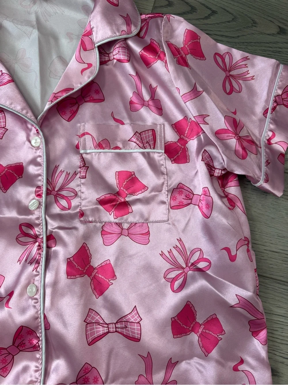 Pink Satin Short Pajama Set with Bow Print. Size M
